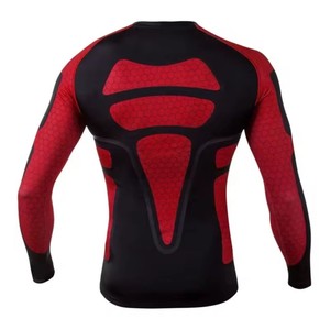 Rashguard long SweatWick personnalisé avec logo, respirant, en tissu Spandex compressif pour les séances d'entraînement MMA intenses - Product Image 2