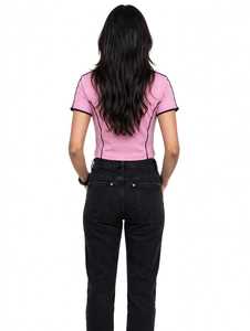 เสื้อยืดผู้หญิงสีชมพู คอกลม แขนสั้น ทรงเข้ารูป ผ้าเจอร์ซีย์คอตตอน ลำลอง สำหรับฤดูใบไม้ผลิและฤดูร้อน - Product Image 4