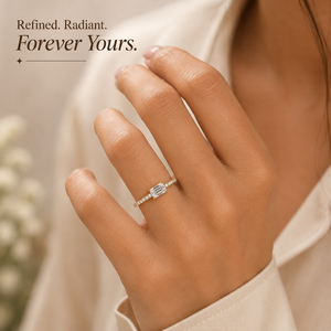 Bague en or 18 carats avec diamant de laboratoire taille émeraude |   Bande de pierres pavées East West |   Bijoux fins pour femmes |   Cadeau de fiançailles - Product Image 2