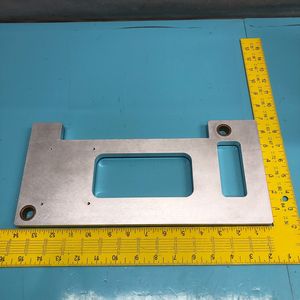 LAM 715-008106-001 PLACA LATERAL, RANURA V, R, 177216 - Equipo y Piezas de Semiconductores de Confianza de Global Legacy - Product Image 4
