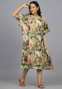 Caftán maxi de algodón con estampado de pavo real, hecho a mano en India, ligero, ideal como pareo de playa. - Product Image 5