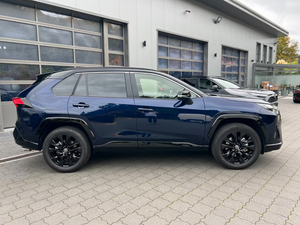 Toyota RAV4 2024 – SUV Familiar Híbrido Premium con Tecnología Inteligente - Product Image 6