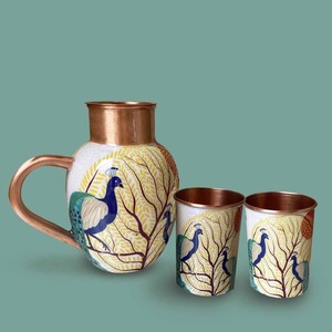 Jarra de agua de cobre con estampado de pavo real en color amarillo para almacenamiento de agua. Compre directamente del proveedor a precio de fábrica. - Product Image 1