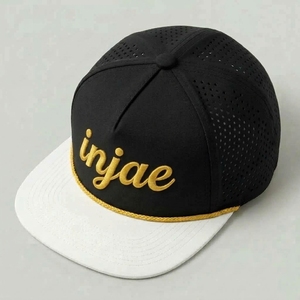 Casquettes de golf personnalisées OEM à 7 panneaux, perforées, découpées au laser, à visière plate et structurées, ODM, faible MOQ, usine de casquettes - Product Image 2