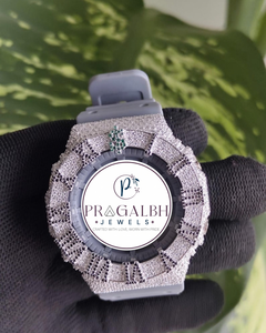นาฬิกา Pragalbh Jewels ประดับเพชรแบบกำหนดเอง นาฬิกาควอตซ์สแตนเลสสตีลหรูหราประดับเพชรโมอิสซาไนต์แบบไมโครพาเว่ สำหรับผู้ชายและผู้หญิง - Product Image 3