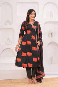 Ensemble de salwar kameez en coton imprimé ethnique noir pour femmes avec un dupatta élégant de créateur, style traditionnel indien pakistanais, kurta et pantalon - Product Image 5