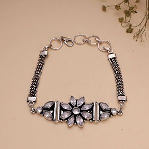 Joyería Elegante de Lujo para Mujer, Diseño de Flores con Cuentas de Latón, Baño de Plata Antigua, Cristales de Circonio, Estilo Étnico para Fiestas - Product Image 4