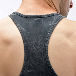 Camisetas sin mangas con logotipo personalizado, camiseta sin mangas de gimnasio al por mayor para hombre, camiseta sin mangas con tirantes estampada informal de verano con agujeros en el brazo y músculos para entrenamiento en gimnasio - Product Image 3