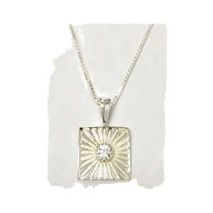 Plata 925 Zirconia Sun Collar Diseño Colgante Venta al por mayor Fábrica de joyas en Tailandia - Product Image 1