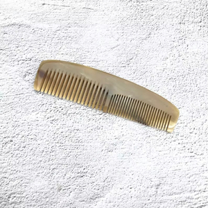 Peine de Cuerno de Búfalo Único para el Cabello, Peine de Cuerno Natural para el Cabello de la Mejor Calidad - Product Image 1