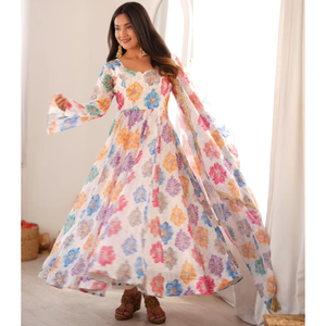 Accessoires vestimentaires, Vêtements ethniques, Autres vêtements régionaux, Robe brodée en organza imprimé, Pantalon en micro-coton, Dupatta en dentelle (HTU 62) - Product Image 1