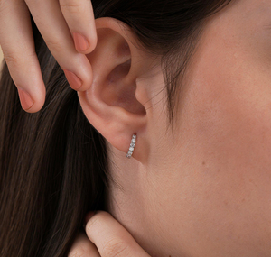 ต่างหูเพชรเลี้ยงในห้องปฏิบัติการชุบเงินคลาสสิก สี F ระดับความสะอาด VVS1 สไตล์วินเทจ รับรองโดย IGI เหมาะสำหรับงานหมั้น งานแต่งงาน และเป็นของขวัญ - Product Image 4