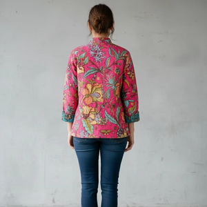 Chaqueta de Mujer 100% Algodón Reversible Acolchada de Manga Larga para Invierno con Cierre de Botones y Estampado Floral - Product Image 3