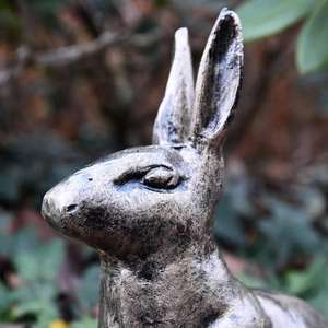 Décoration de Pâques, sculpture de lapin en bronze, artisanat en métal fait à la main, articles de décoration de jardin - Product Image 1