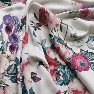 Écharpe carrée en satin de soie personnalisée pour filles avec motif de nœuds, en soie de mûrier ultra douce, taille et couleur personnalisables - Product Image 2