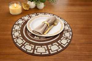 Set de table décoratif perlé fait main – Accessoire de table haut de gamme pour la maison – Collection artisanale – Finition élégante - Product Image 1