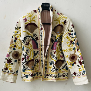 Chaqueta de algodón Suzani hecha a mano en India, chaqueta corta bordada a mano, abrigo unisex, chaqueta corta Suzani hecha a mano - Product Image 2