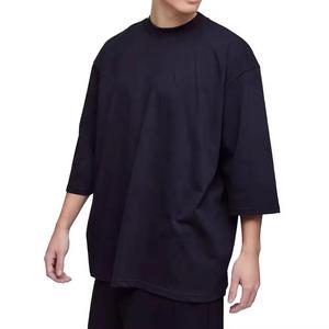 T-shirt oversize tendance pour homme, logo personnalisé, 100 % coton épais 300 g/m², col rond, manches courtes, séchage rapide, style épaules tombantes - Product Image 3