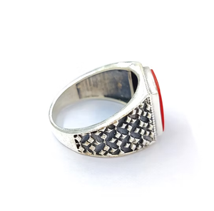 Bague pour homme en argent 925 oxydé, artisanale, avec pierre précieuse en onyx rouge véritable, forme carrée, style signet, texture texturée, cadeau - Product Image 3