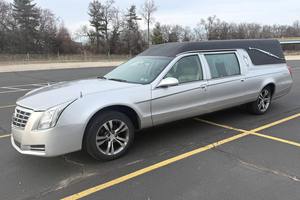 Cadillac Fleetwood Hearse de 1996 - Product Image 2