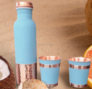 Frascos Sipper de cobre martelados feitos sob medida feitos de 100% cobre disponíveis em capacidade de 950 ml adequados para lojas de saúde - Product Image 1