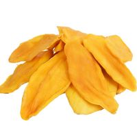Gouden Zoete, Taaie Mango-Taaie Gedroogde Mangoplakjes, Goudkleurig En Zoet, Rijk Aan Vitamines, Een Snack Van Exportkwaliteit.