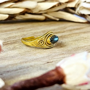 Nouvelle Bague Tendance en Labradorite, Anneaux Tribaux en Laiton pour Femme, Plaqué Or 18 carats, Style Bohème Antique, Motif Tourbillon Céleste [Vente en Gros/OEM/ODM] - Product Image 5