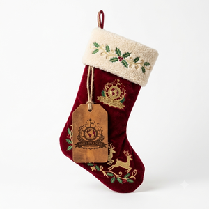 Chaussette de Noël personnalisée en feutre vert avec revers en sherpa, accent étoile et clochette, broderie flocon de neige, vente en gros - Product Image 3