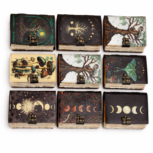 Carnet de notes en cuir PU écologique imprimé, avec papier vieilli à bords festonnés, style ange, fermeture en laiton, cadeau de papeterie - Product Image 1