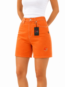 Shorts en jean pour femmes, best-sellers, design élégant, tissu durable, coupe confortable, pour les voyages, les activités de plein air et la mode décontractée. - Product Image 3