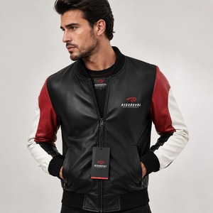 Sofisticada chaqueta de cuero para hombre que combina la artesanía clásica, la ligereza y la elegancia refinada para el día a día. - Product Image 4