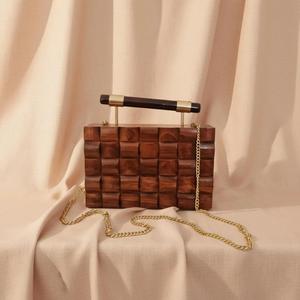 Bolso de mano de madera de lujo hecho a mano para mujer, bolso de noche ecológico, set de regalo para bodas y fiestas - Product Image 3