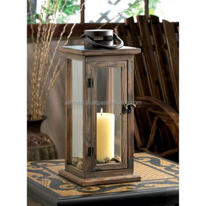 Lanterne en bois Backyard Bliss pour la vie en plein air avec un design unique pour la décoration et la personnalisation du jardin et du mariage - Product Image 1