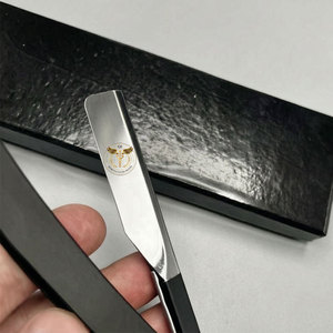 Navaja de Afeitar Profesional Plegable de Acero Inoxidable, Navaja de Barbero con Cuchillas Reemplazables, Mango de Metal Resistente - Product Image 2