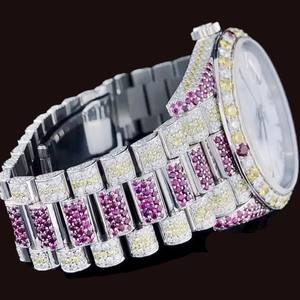 นาฬิกาสไตล์ฮิปฮอปสุดเท่ ประดับเพชรคิวบิกเซอร์โคเนียหลากสี หน้าปัดสีขาวพร้อมตัวเลขโรมัน ฟังก์ชั่นแสดงวันและวันที่อัตโนมัติ - Product Image 4