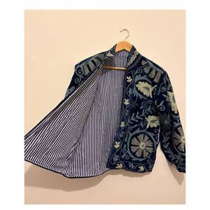 Chaqueta de Terciopelo con Bordado Suzani Estilo Indio de la Mejor Calidad, Prenda Exterior Étnica Bohemia Hecha a Mano, a la Moda - Product Image 5