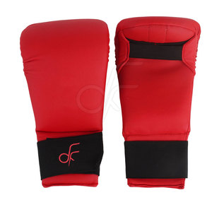ถุงมือคาราเต้แบบกำหนดเองได้ ทนทาน น้ำหนักเบา และสวมใส่สบาย สำหรับการฝึกศิลปะการต่อสู้ระดับมืออาชีพ - Product Image 2