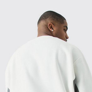 เสื้อสเวตเชิ้ตผู้ชายผ้าโพลีเอสเตอร์/คอตตอนกันยับ ทรงหลวม สีตัดต่อ ปักลาย  สำหรับฤดูหนาว สไตล์ลำลอง รับผลิตแบบ OEM - Product Image 4