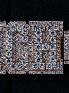 Colgante con Letra Inicial Personalizada de Moissanita Chapada en Oro Certificada por GRA, Estilo Hip Hop, con Diamantes Baguette, Joyería Fina para Hombre - Product Image 3