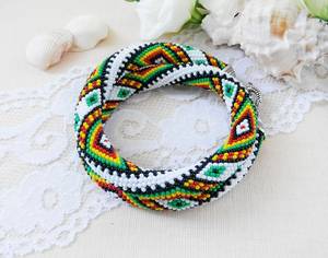 Collar de Oro Sólido de 14K con Cuentas de Semillas y Crochet, Diseño Étnico Bohemio Verde Geométrico Tribal Ucraniano, Tradicional Folclórico Ucraniano para Aniversario - Product Image 4