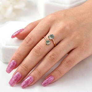 Bague de fiançailles en agate mousse naturelle à deux pierres, plaquée or rose 18 carats, style manchette ouverte, prix d'usine, vente en gros - Product Image 2