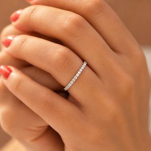 Nouvelle Bague de Mariage Demi-Éternité Minimaliste Tendance en Or Blanc Massif 10K 14K 18K Sertie de Moissanite GRA 0.29CTW Pureté VVS - Product Image 1