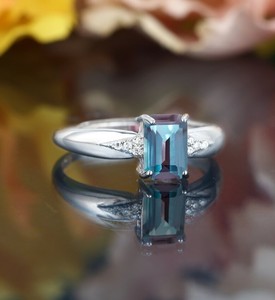 <b>Emerald</b> Cut Alexandrite <b>Ring</b> in <b>Silver</b> Elegant Engagement <b>Ring</b> Color Change Gemstone Wedding Promise <b>Ring</b> for Women - Product Image 2