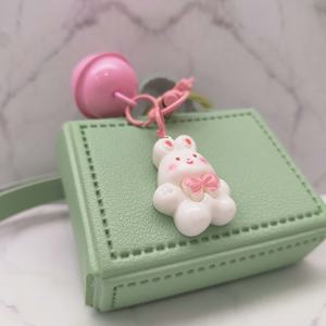 Adorable Llavero con Campana Rosa Pastel y Lindo Amuleto de Conejito, Hecho de Resina y Plástico, para Chicas y Mujeres, Uso Diario - Product Image 5