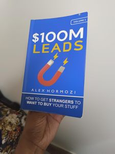 $100 ล้านดอลลาร์ โดย อเล็กซ์ ฮอร์โมซี หนังสือปกอ่อนขายดีสำหรับผู้ใหญ่ - Product Image 1