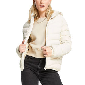 Chaqueta Vaquera con Capucha para Mujer, Color Sólido, Manga Corta, Cierre con Cremallera, Diseño con Logotipo, Transpirable, Resistente al Viento, Moda Primavera, Verano, Otoño - Product Image 2