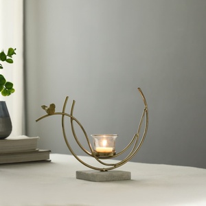 Centre de table doré en fer forgé, porte-bougie avec motif d'oiseau, base en marbre, fait main, écologique, portable, pour usage religieux et décoration intérieure - Product Image 4