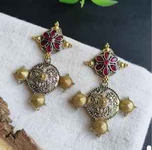 Pendientes Monalisa de Latón Oxidado de Dos Tonos, Hermosos para Mujer, Estilo Étnico, Venta al Por Mayor, Joyería Personalizada - Product Image 1