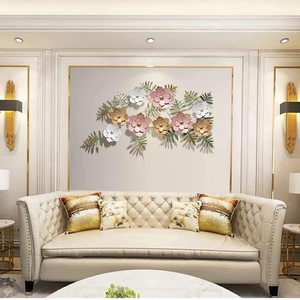 Decoración de Pared Floral Metálica, Adorno Colgante Hecho a Mano Contemporáneo para Sala de Estar, Diseño de Interiores, Guirnaldas y Coronas Navideñas - Product Image 3