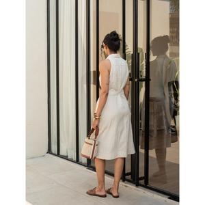 เดรสผ้าฝ้ายลินินแขนกุดทรงมิดิสำหรับผู้หญิง ดีไซน์หรูหรา ติดกระดุม มีเข็มขัด สไตล์ลำลองสำหรับฤดูร้อน พร้อมกระเป๋า - Product Image 3